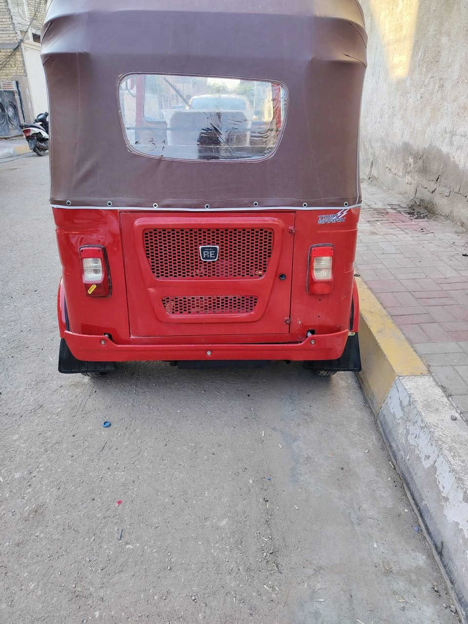 تكتك البيع موديل 22 رقم سنويه كربلاء انكليزي المكان كربلاء تكتك نضيفه كلش اي نقص مابيها السعر 7700 بيها مجال بصيط ***********
