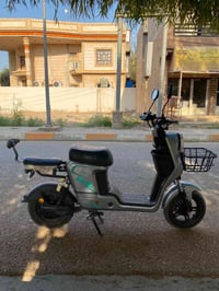 R9 • دراجة شحن • بطاريات جديدة