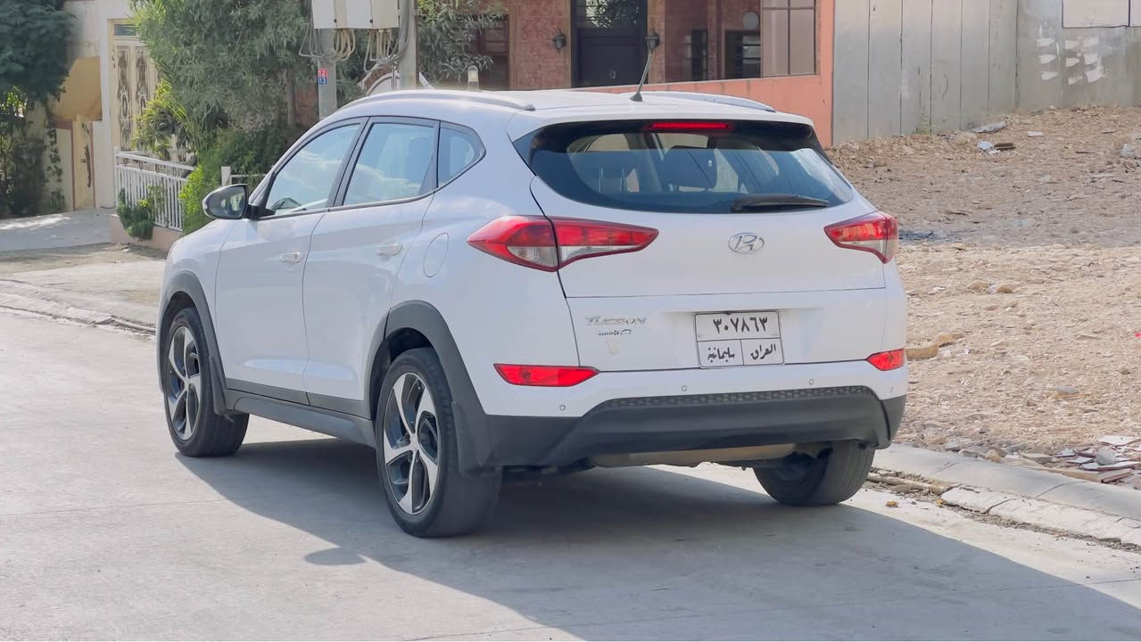 هۆندای تۆکسۆن ٢٠١٧ سپی خلیجی 
١ پارچە بۆیاخە بۆنیتی ڕەشە 
١ پەڵە سارد درگای دوای سایەق 
٢ پەنجە تەعدیل سنوقی سەیارەکە 
گێڕ و مەکینە و کارەبایی و تەحویل بەشەرت 

٢١٧ هەزار ڕۆیشتووە 

سەنەوی بەسەرچووە و غرامەی تیایە دوای مامەڵە پارەکە ئەگەڕێنمەوە 

نرخ ١٥٠ 

*********** السليمانية, العراق
