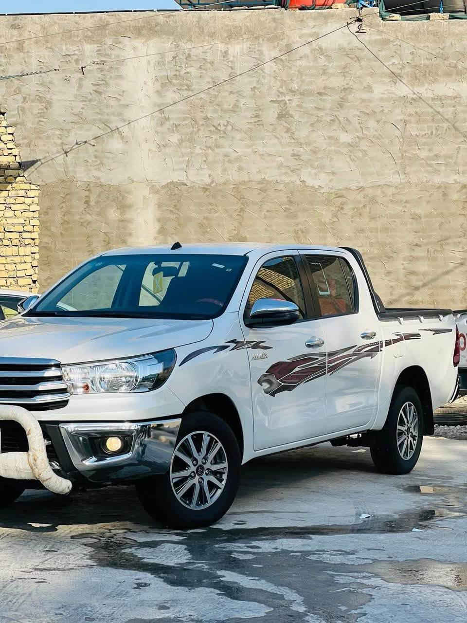السلام عليكم للبيع بيكم تيوتا هايلوكس مديل 2023سعودي فول وارد عبد الطيف جميل رقم مثنى انكليزي بسمي مداور ثاني يوم جاهزه السياره مكينه كير حداديه تبريد تخم تاير سياره وضع شركه جديده بمعنى الكلمه مكفوله كفاله عامه شرط الفحص ✅ موصفات تبريد بل كشن مثبت سرعه السعر 240وبيه مجال لاستفسار ***********المكان سماوه المركز ❤️
