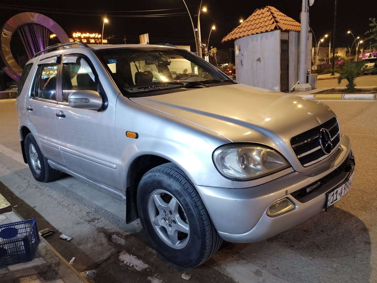 سلام عليكم حبايب مارسدس ML320 2001 للبيع

🛑 مكينه 3000vvti
🛑 تبريد شغال 
🛑 فتحه سلايد روف شغال
🛑 شاشه وكامره خلفيه
🛑 بصمه
🛑 لايت زنون عالي و ناصي  كشافات ثلجي هم 
 سياره بأسمي وجاهزه عائليه وترايها حلو وين مايعجبك شغل واطلع     مكانها الناصريه ***********

 🛑 السعر 85 وبيها مجال
