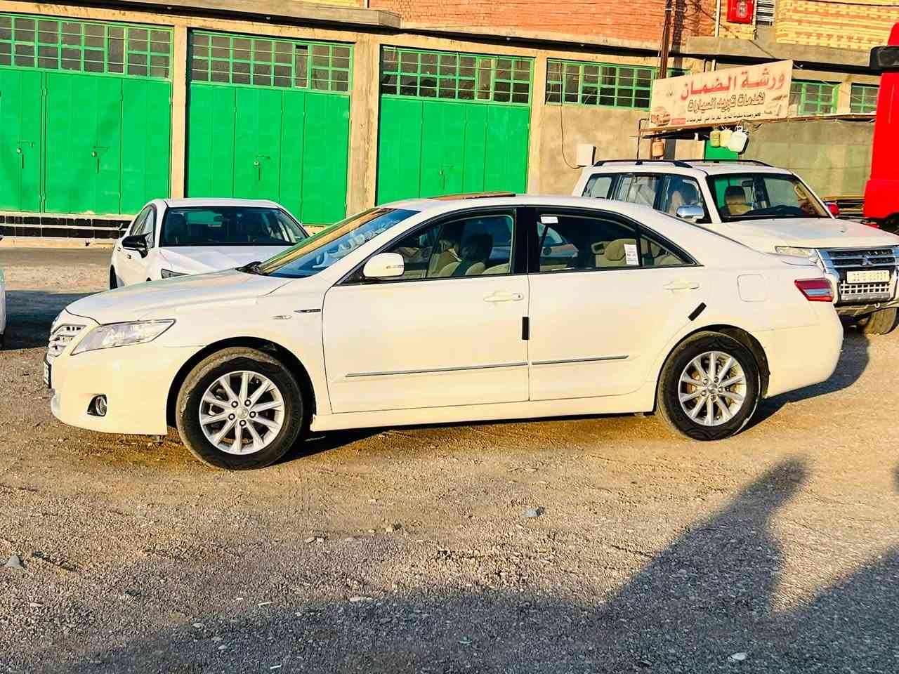 السلام عليكم ورحمة الله وبركاته 🌹
سعر بلاش مستعجل ع بيع 80بيها مجال
للبيع تويوتا كامري موديل 2010، سيارة جميلة وجاهزة للاستخدام 👌

🔹 رقم شمالي
🔹 تحويل مباشر
🔹 فول مواصفات
🔹 فتحة سقف
🔹 شاشة
🔹 كامرة خلفية
🔹 تحكم ستيرن
🔹 كشن كهرباء
🔹 بردة خلفي
🔹 سيارة جاهزة وجميلة جدًا

✨ شراي جاد يجي يفحص ويدلل، والسيارة تحچي عن نفسها.

📞 للاستفسار على رقم صاحب السايره :***********@
