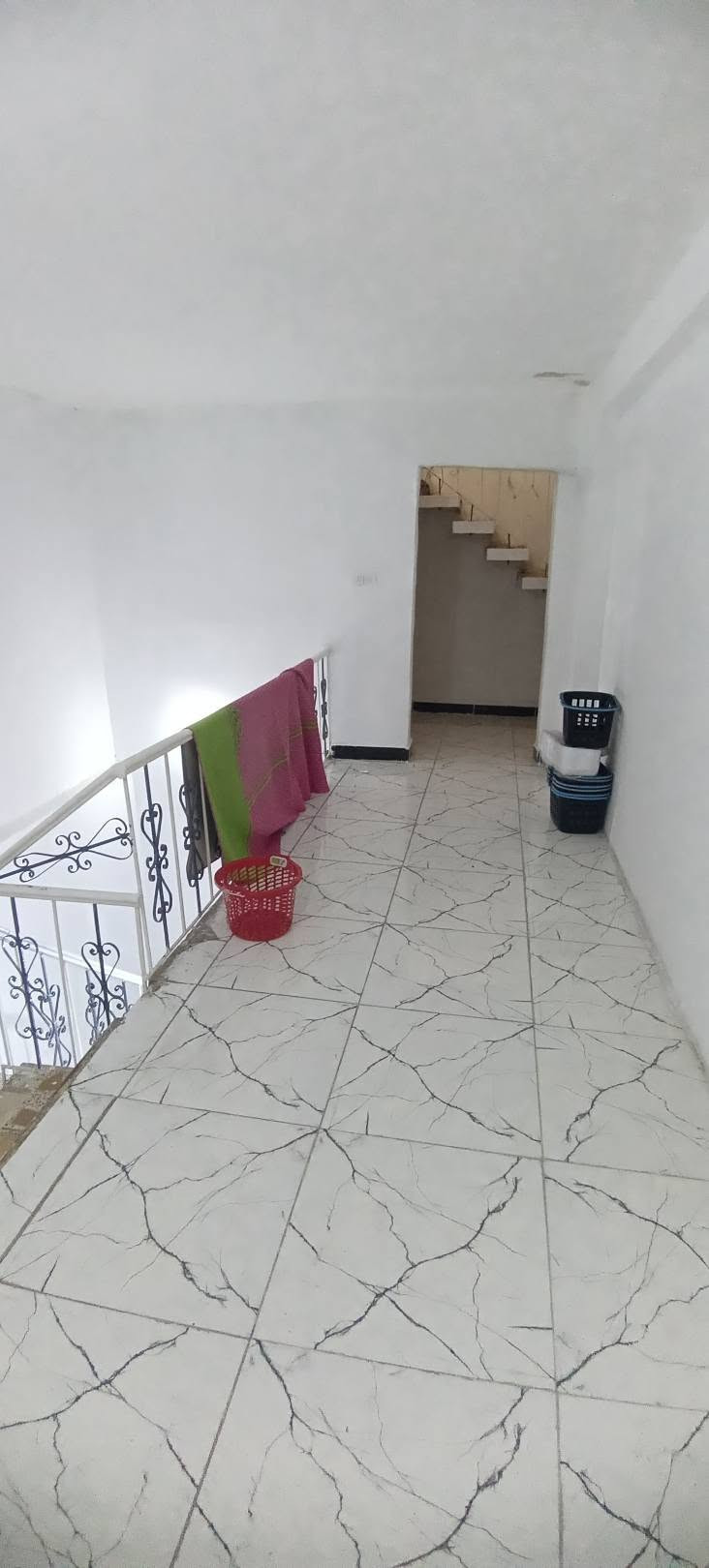 دار للبيع مساحه 150 متر في الزعفرانيه حي السندباد ملك طابو صرف للاستفسار على الرقم ***********
