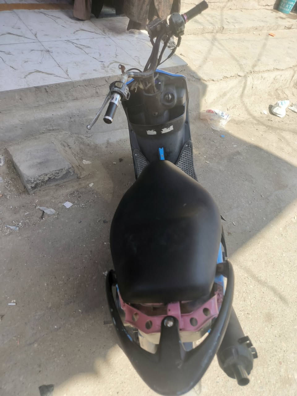 السلام عليكم دراجه ماكس عدلي الدراجه مفتوحه واني محربها كفراتها موجوده باقي التفاصيل خاص مكاني ديوانيه مركز هاذ رقمي للتواصل ***********
