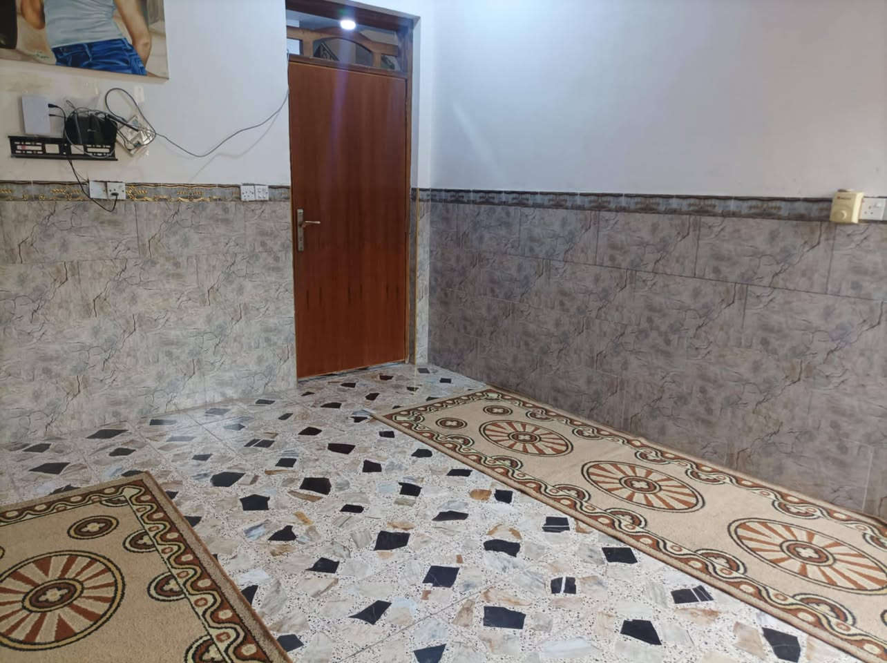 سلام عليكم دار زراعي منطقه حي الحسن العسكري دوانم لازم المساحه ١٠٥ م الواجهة ٧ والنزال ١٥ بناء حديث درجه اولى طابق ونصف مسلح المنطقه تم إنشاء مياة الصرف الصحي زائد كساء مادة السبيس باقي تبليط عن قريب جدا اتصل وتدلل ***********

