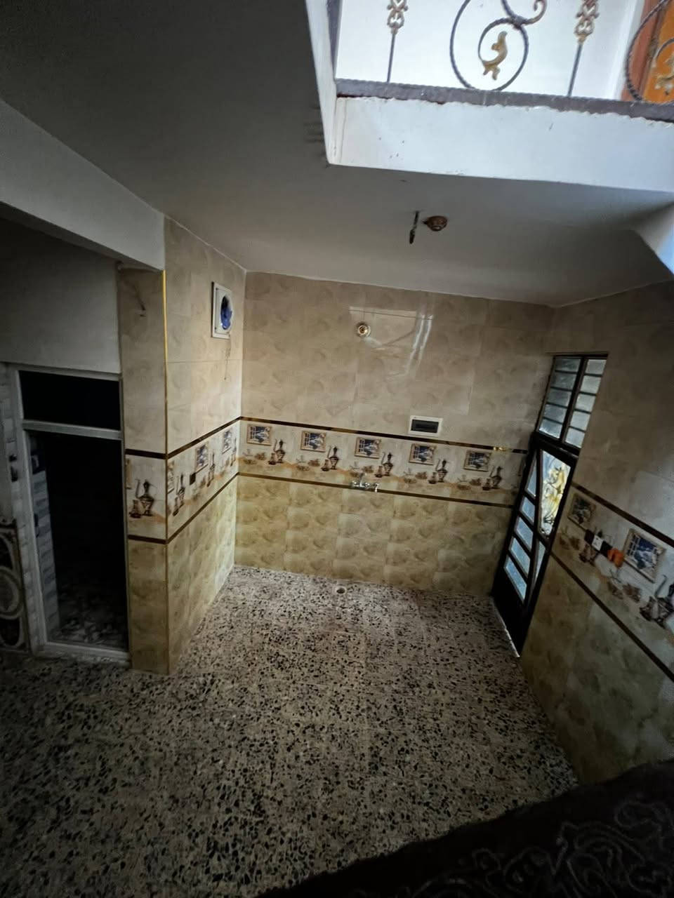 حي النداء منطقة 55 • ١٠٠م • طابق ونص