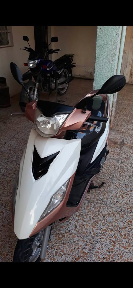 دراجه هاوجو وليس هاوجي موديل ٢٠٢٠ مرقم بأسمي نظيف جدأ ماشي ٧٤٥٠ كيلو متر للبيع السعر  ٨ ورقات قفل المشتري يتصل على هذه الرقم *********** اعيد واكرر السعر نهائي غير هذه السعر مابيع رجاءأ
