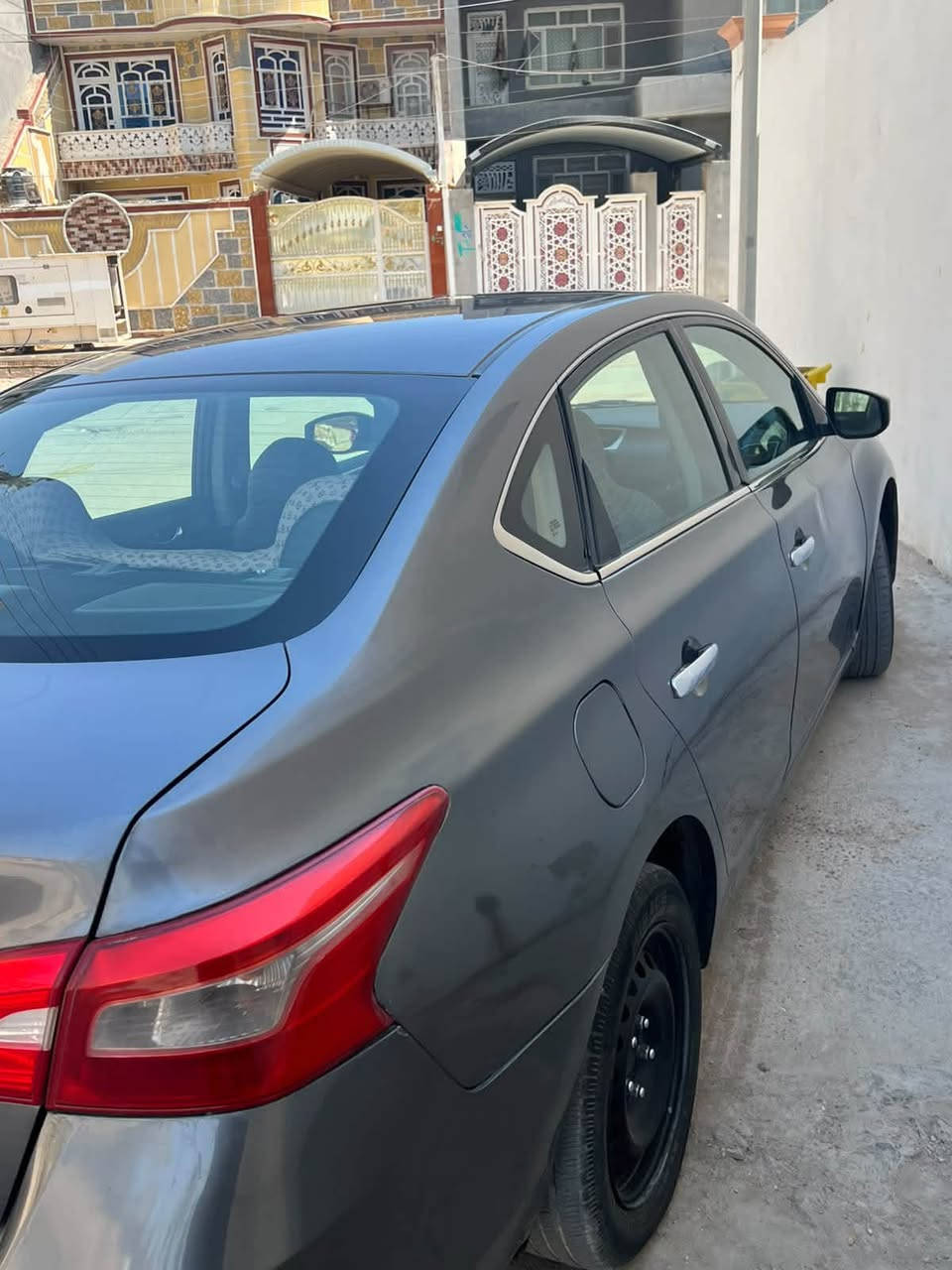 نيسان سنترا
موديل 2018
رقم بغداد بأسمي 
وارد امريكي حادثها فقد الدعاميات وبيها مكانين بارد بسيطة كلش بالعراق بدون  صبغ 
مكانها بالحلة 
للاستفسار الاتصال على الرقم ***********
