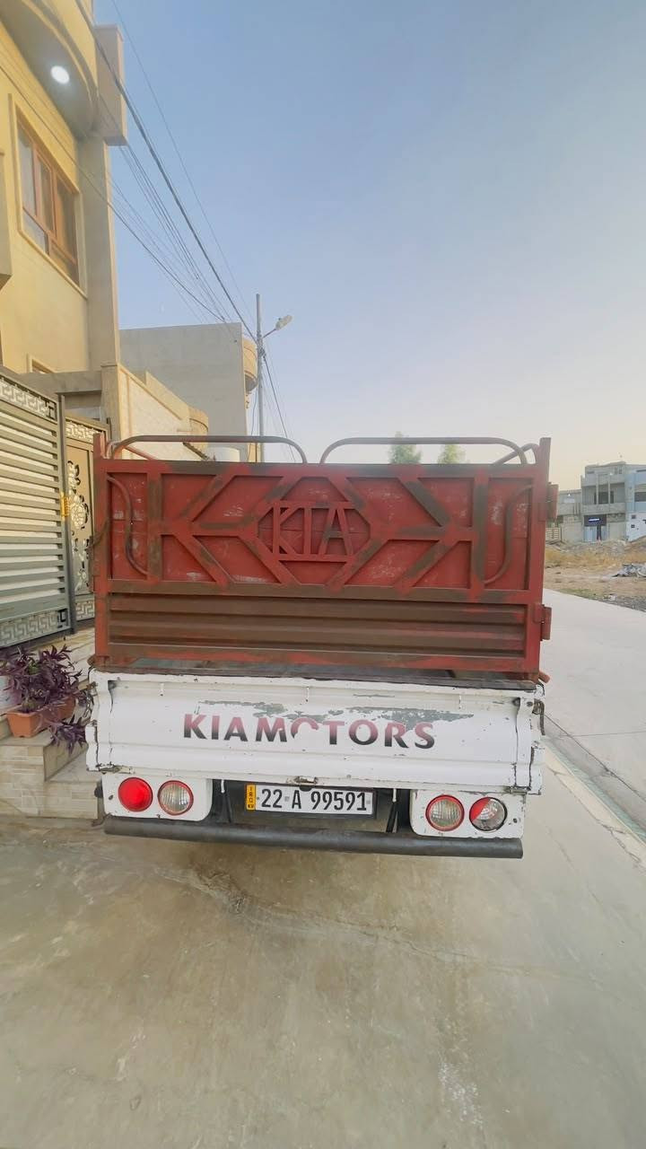كيا بينكو • ٢٠٠٩ • بدون صبغ