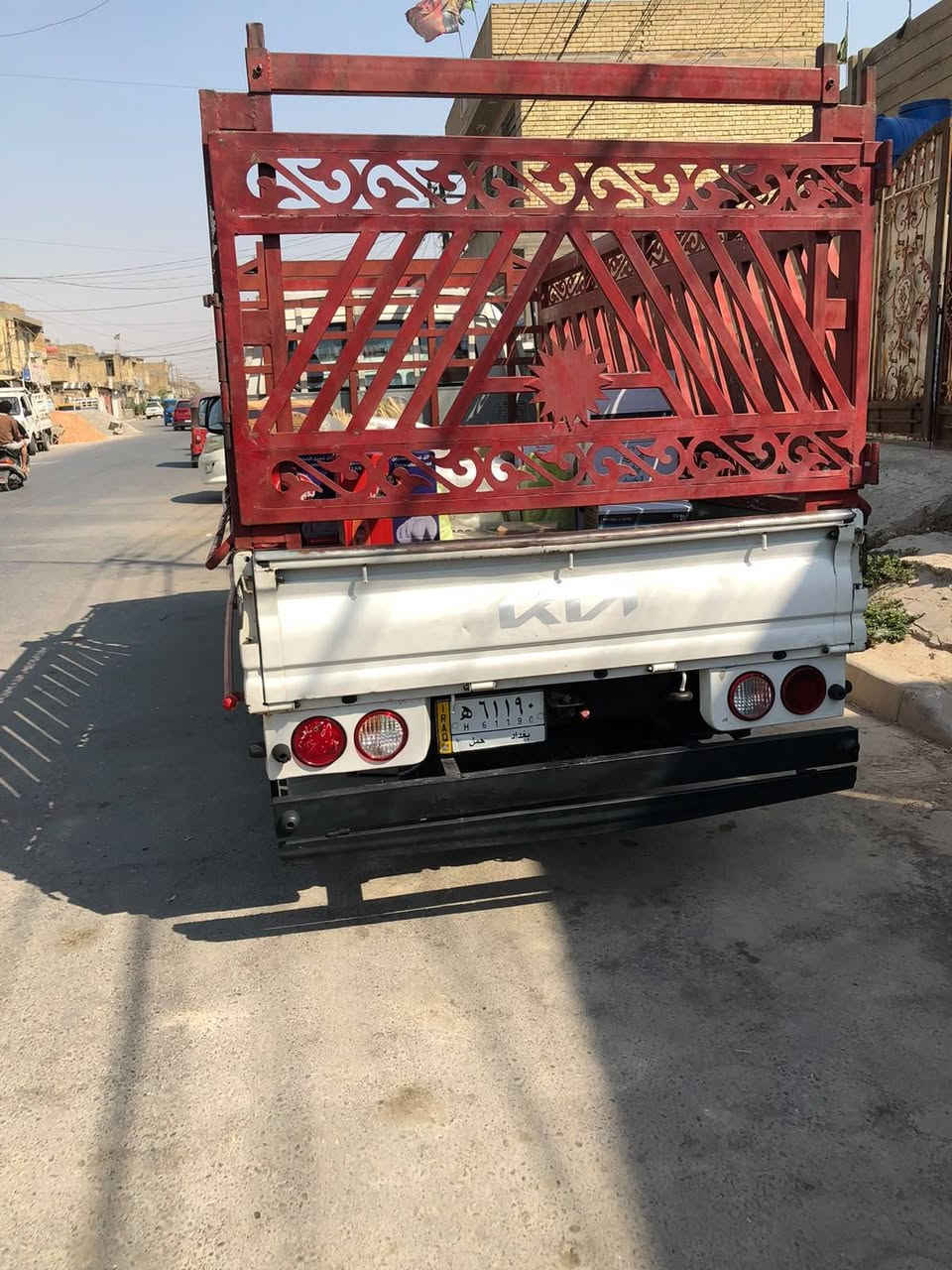 سلام عليكم سيارة فحل موديل عشرينن 
سيارة بسمي مشروع وطني السعر اتصل عل رقم
***********
