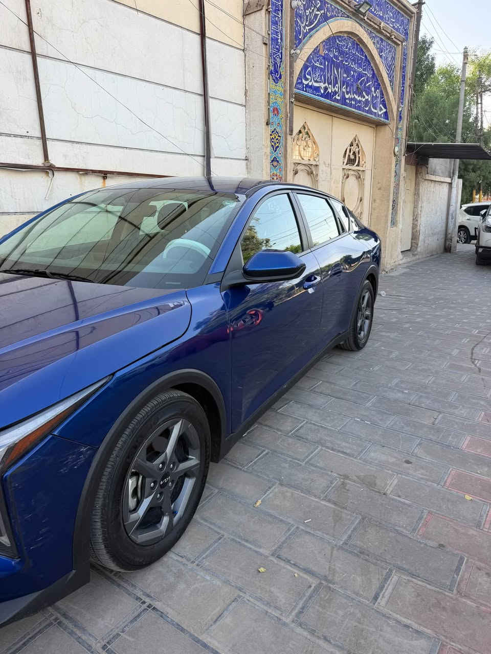 كي فور 2025 وارد امريكي 

حادث جاملغ وبنيد بدون دواخل 

وبدون ايرباك 

محرك :2000 دوش 

بعدها بوضع الزيرو  ماشيا 12 ميل 

مواصفات

بصمة 

بصمة ابواب 

بصمة جنطه 

تشغيل عن بعد 

لد امامي نهاري 

لد خلفي متصل 

نقاط عمياء 

شاشه ديجتل متصل 

مود درايف متعدد

كامره 

رادارات امامي خلفي وجانبي 

تحكم مودات قياده 

اوتو هولد 

فول تحكم ستيرن 

فول قياده ذاتيه 

كروس سرعه مع تحديد مسافه امان 

منافذ شحن خلفية 

حادث السياره جاملغ وبنيد

بدون دواخل وبدون ايرباك

عنوان : كاظمية 

السعر 159 وبيها مجال بسيط

استفسار ***********
