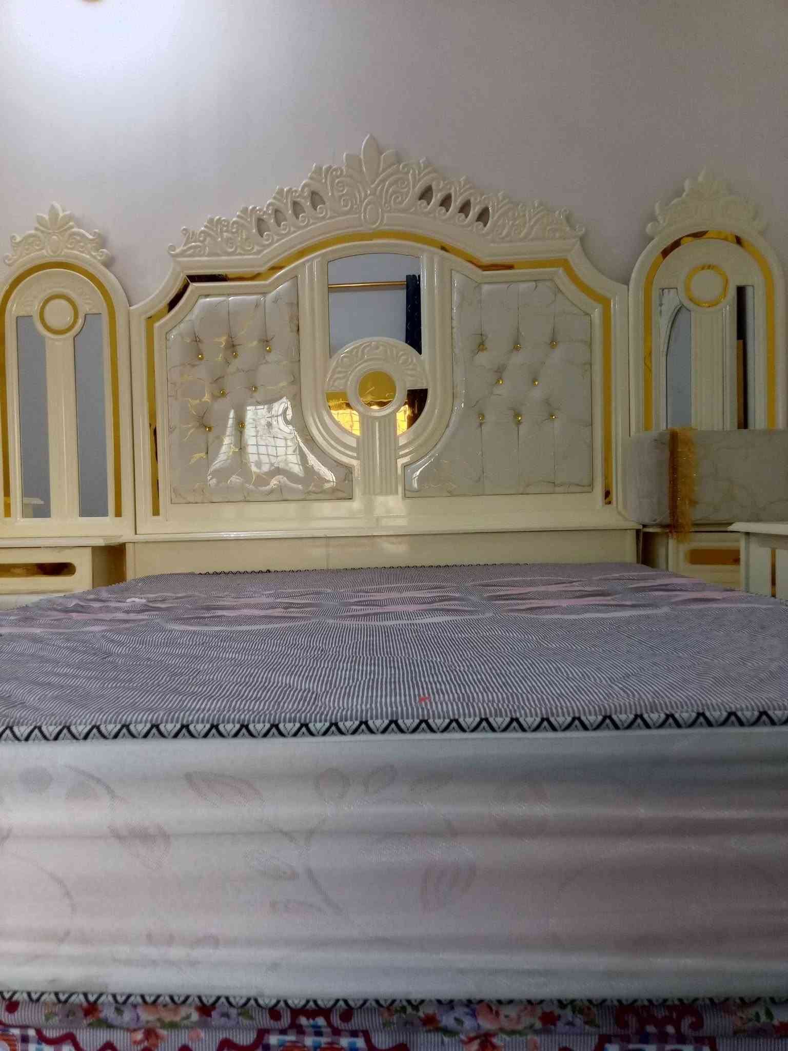غرفه نوم ما مستعمله للبيع الاتصال على هذا الرقم***********
