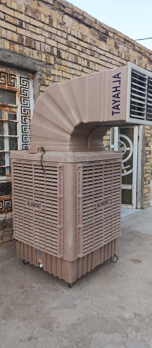 مبردة حجم كبير مستخدمة شي قليل ***********
