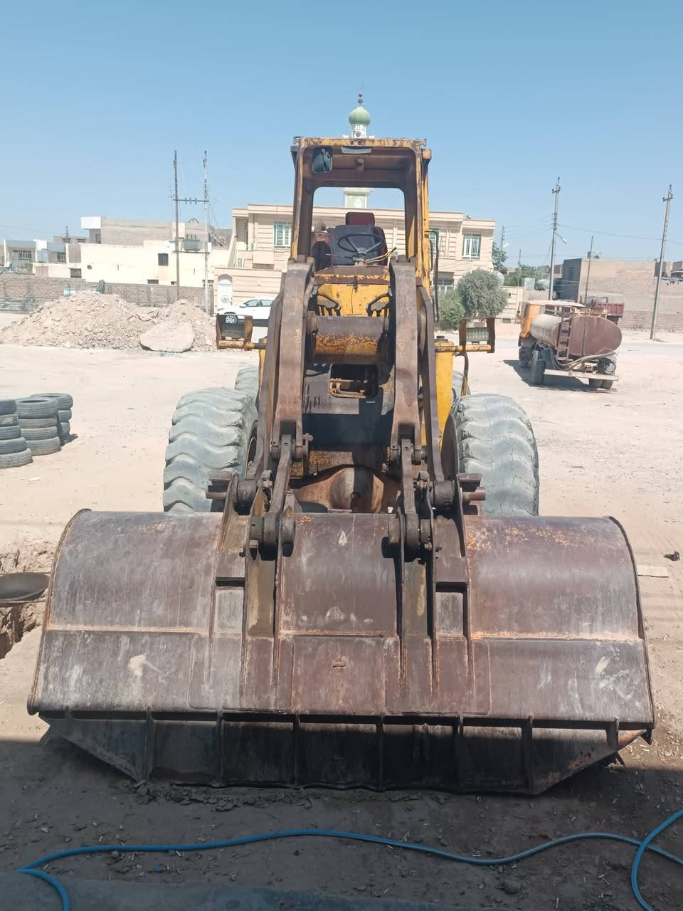 شفل للبيع
فاون فريش حجم 1400
مكينة فولفو 
گير ومكينة خير من الله
جاهز للعمل 
السعر 90 ورقة وبي مجال للطيبين
المكان سامراء 
الخاص مغلق
***********
