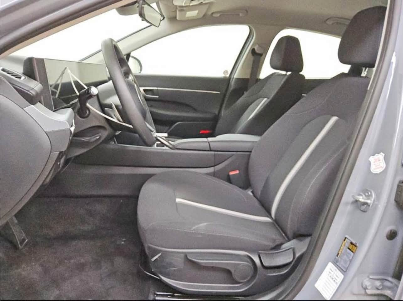 (((مكتب اسديرة لتجارة السيارات)))
📆تاريخ المزاد 21/9/2026

نوع السيارة:  Hyundai Sonata Hybrid Blue 2026
الضرر موضح في الصورة

السعر يحدد في المزاد

للاستيراد يرجى التفضل بزيارة المكتب 

📍موقع المكتب: اسديرة طق طق قرب مول انيس 

للاستفسار :
***********
اهلاً وسهلاً بكم ونشكر ثقتكم بنا💙

نص مكتوب في الصور:
- 65490817X