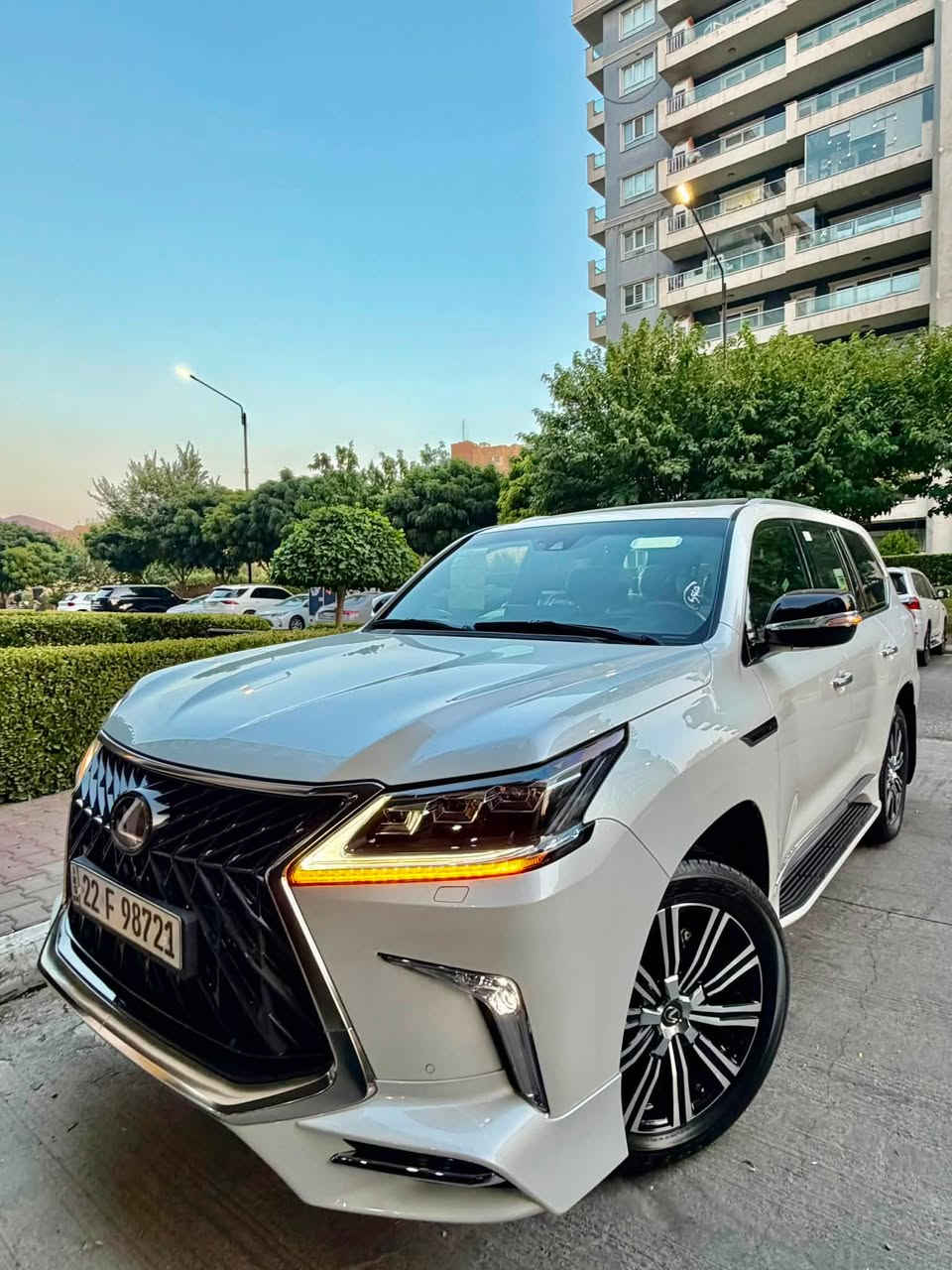 Lexus.570LX.2018. 🔚 بريم اصلى🦅.✅
لكــزز هيبـة الشـوارع 🧿
سيارة مغل Ppf عام
ملاحظات:-
صبـغ ❌
بدون شخط
بدون رصعات
بدون صبغ
بدون رمل 
حتى دعاميات ولحية بدون صبغ
لله الحمد سيارة زيروووو

سيارة كلش حلوة نظيفة مرتبة لوك لوك 
___ماشية 74 الف❇️
ماشية بشرط فحص كومبيتر 
سيارة باقية عل نظافتها لوك لوك 
كل جسمها بشرط سيارة باقية نظافة زيرو
.....

سعر 640$
موديل2018
حجمً المحرك.5.7🦅
ماشية.74 الف.
سبير منازل♻️
••••••••
محرك كير بشرط لحد شهر
هزة براد سنوية  جديد
رقم دولي جديد 
والسيارة باسمي تحويل مباشر❇️

.-.-.-.-.-.-.-

مواصفات ساس بريم اصلى LX570💫

سلايد
داخل احمر 
ثلاجة
صندوك جك 
كشـن تبريد تدفئة 
ستيرن كهربائي 
شغال 
رادار امامي 
كامرة 
حساس 
خمس كامرات
راس DVD
دبل اكسل 
كامل زينون 
ستة سيدي
يدات بصمة
مرايات كهربائي 
ستيرن وكشت خزن
رادار شارع
دبل هواء 
بخ ماء
كشن جلد 
تحديد سرعة
بنزين ECO
شاشه لمس
تبريد مركزي
وبعد وبعد….

سعر.640.$
***********
