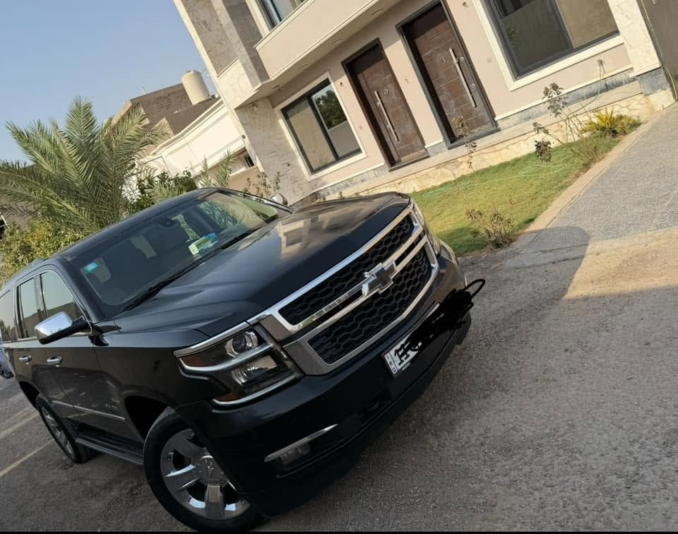السلام عليكم 
تاهو 2015 
خليجي 
سياره ماشيه 190k 
بيها جاملغ خلفي من جهة راكب وجنطة مبدله بلادي 
سياره نظيفه رقمها بغداد 
مكانها بغداد الدورة سعرها 
275 وبيها مجال بسيط
رقم هاتف ***********
