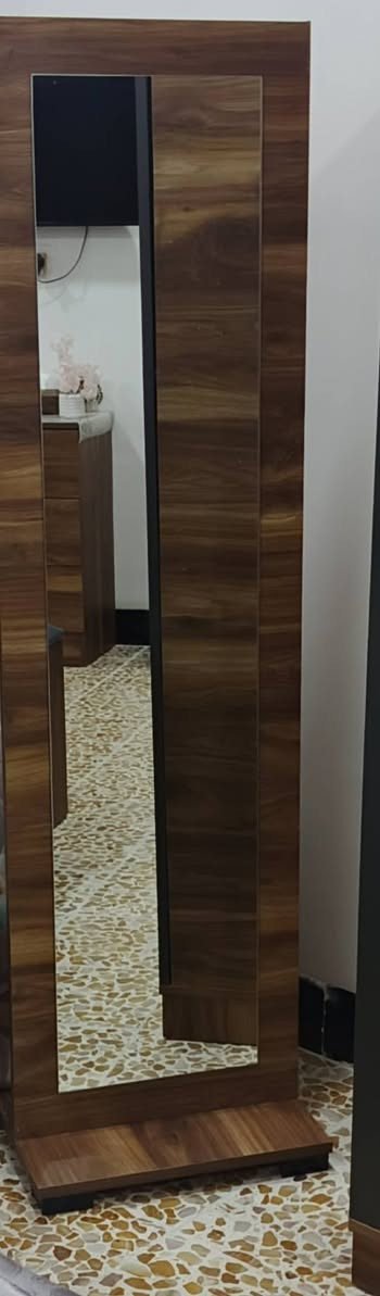 غرفة حيل نظيفة للبيع 600 وبيه مجال 9 قطع 
***********
