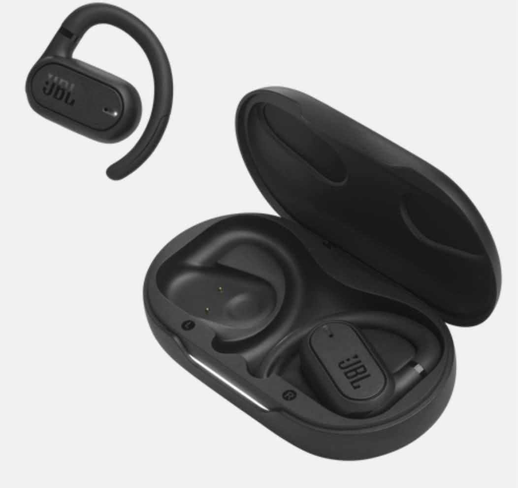 📦 للبيع: سماعات الـ Open-Ear اللاسلكية JBL Soundgear Sense (جديدة بالعلبة) 

🎧عش تجربة صوتية استثنائية مع الحفاظ على تواصلك بالعالم المحيط بك! 

نقدم لكم سماعة JBL Soundgear Sense الأصلية، الحائزة على جائزة التصميم Reddot لعام 2023.

✨ أبرز المواصفات والميزات:تصميم الأذن المفتوحة (Open Ear): 

راحة تامة طوال اليوم وثبات ممتاز أثناء الحركة والرياضة دون الضغط على الأذن.

صوت نقي وقوي: مدعومة بتقنية JBL OpenSound لتقديم تجربة استماع غنية وباس متوازن.

مكالمات واضحة جداً: تحتوي على 4 ميكروفونات مدمجة لعزل الضوضاء وضمان نقاء الصوت أثناء الاتصال.

بطارية تدوم طويلًا: استماع متواصل حتى 24 ساعة (6 ساعات في السماعة + 18 ساعة إضافية من علبة الشحن).

مقاومة للماء والغبار: معيار IP54 يجعلها مثالية للتمارين الرياضية والاستخدام اليومي تحت مختلف الظروف.

📐 حالة المنتج: جديدة تماماً داخل العلبة الخاصة بها بكامل ملحقاتها.
***********
