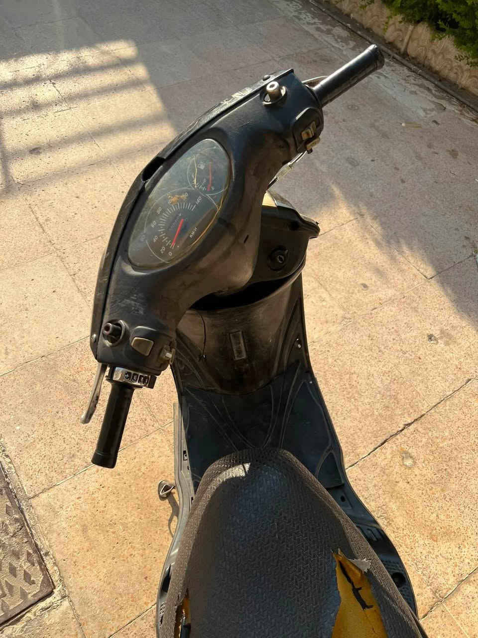 سلام عليكم دراجه بريز للبيع أبيع كوم حديد السعر 300الف وبيهه مجال العنون بغداد ***********
