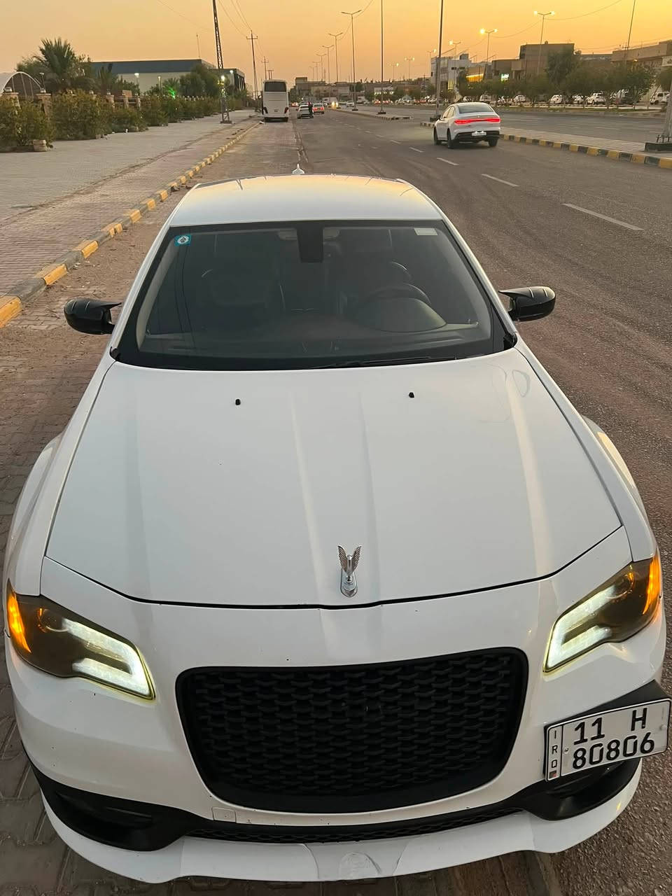 كرايسلر اوباما C300 
2016 اصل
كشنات جلد اسود 
داخل اسود وبيجي
كشنات كهربائي
تو ويل اصل
كير ومحرك كفاله
حادث السياره سرقه 3 قطع الأماميات مبدلات ومصبوغات
وبلعراق بيه ضربه براس الغد بلطرف 
رقم بغداد انكليزي مميز بأسمي تحويل ثاني يوم 
السعر190 وبيه مجال بصيط 
للاستفسار اكثر الاتصال ***********
