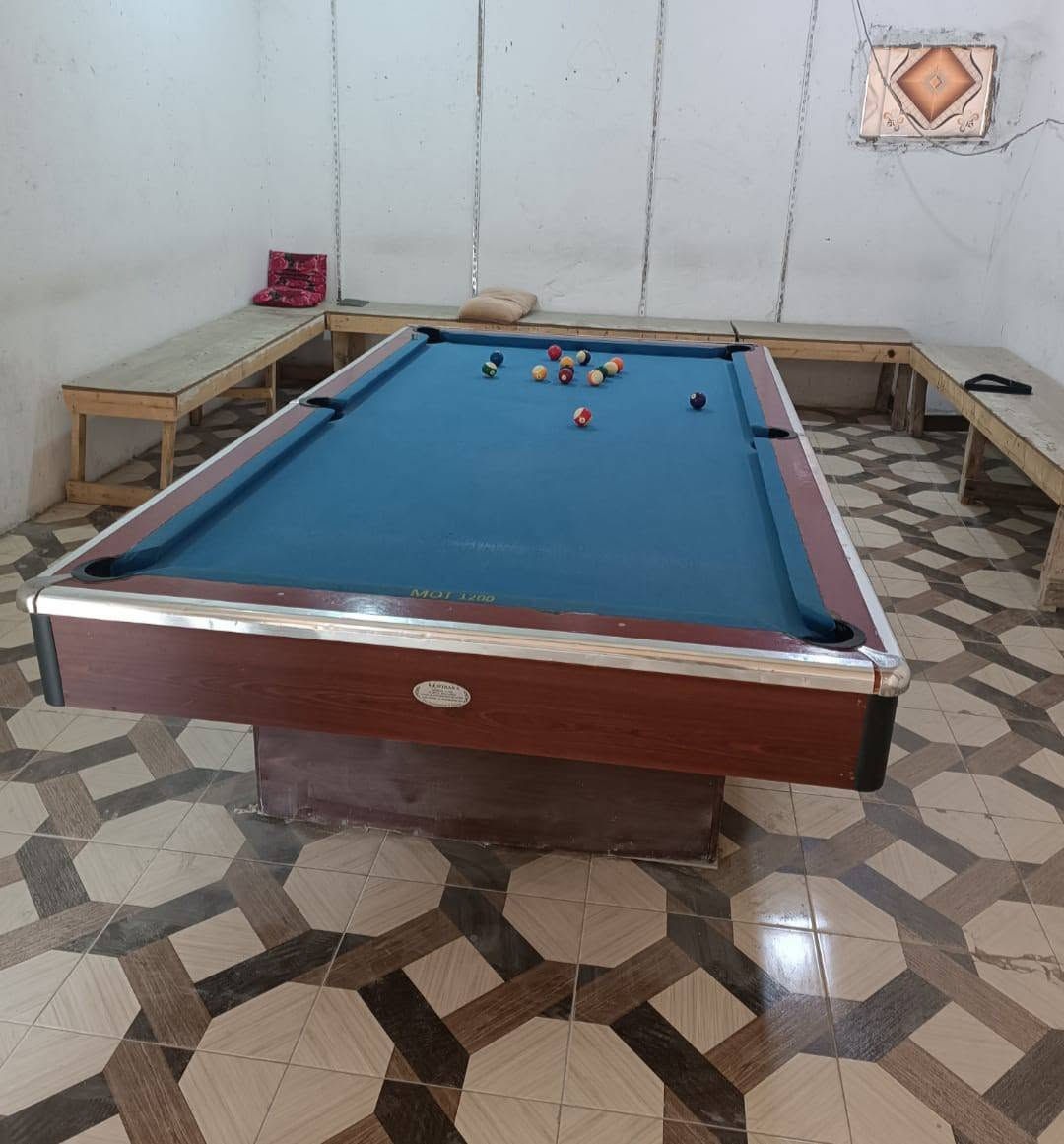 سلام عليكم ميز بليارد للبيع ميز ويركاه نضيف كلش حلوه سعر=900وبيه مجال حك الجيه مكاني بصره شط العرب ***********
