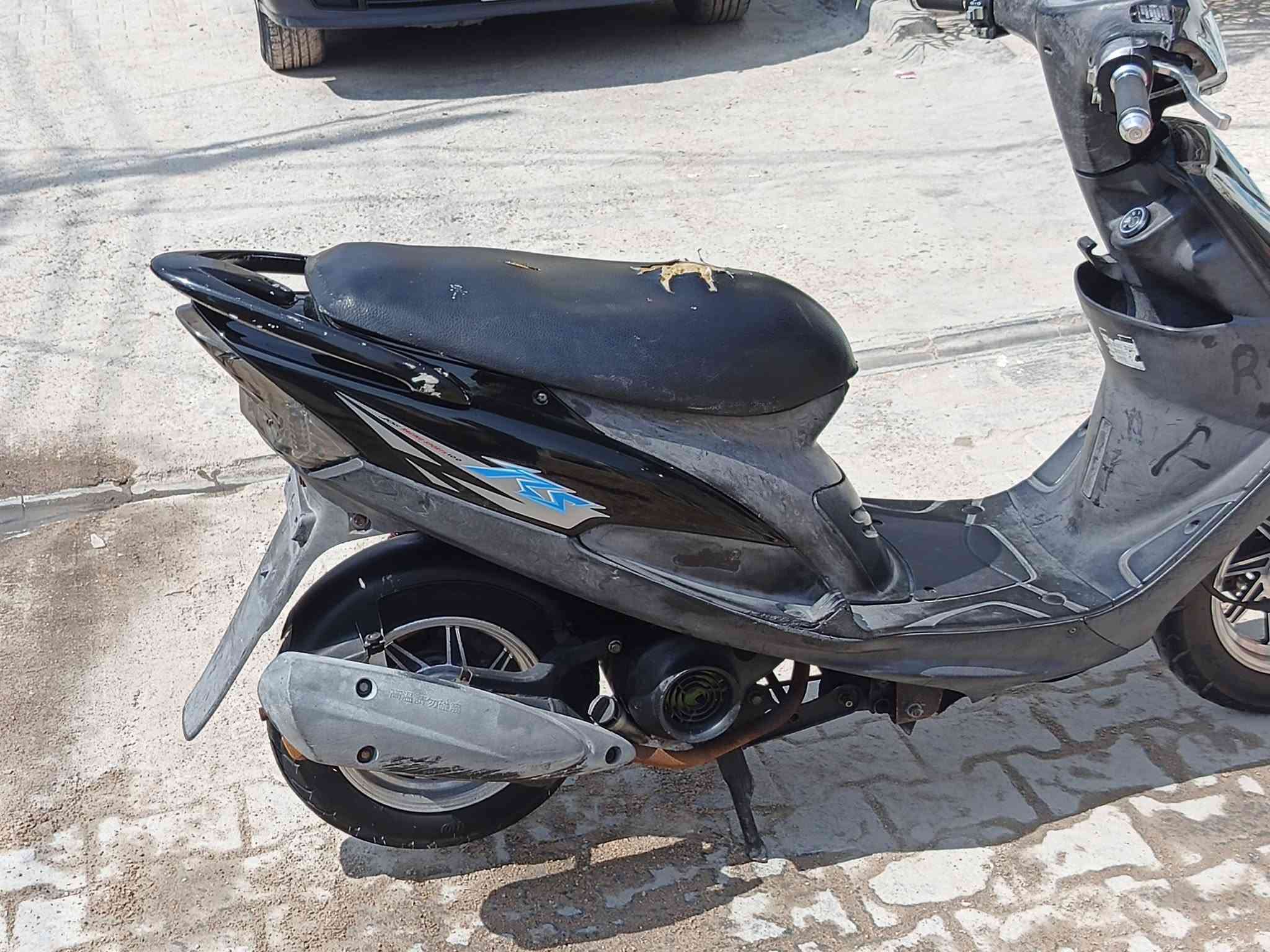 ماكس عدله حاويه محرك ما مفتوح كهربائيات كله شغاله كفاله نعومة شلعه معدل نضيفه كلش مكان نجف السعر 850اوبيه مجال ***********
