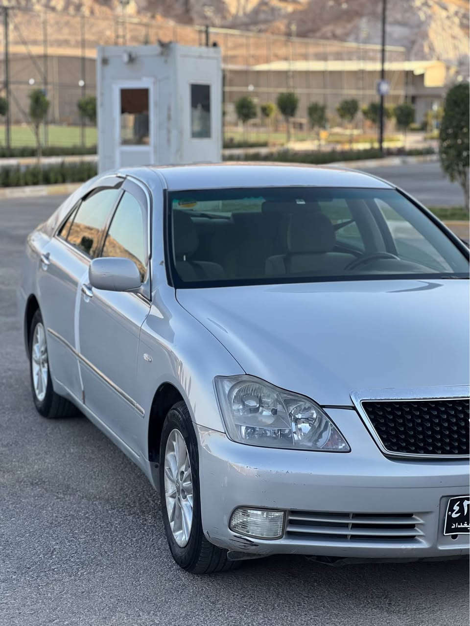 شاهینە رۆیاڵی بەحری 
مۆدیل ٢٠٠٥ ،
١٨٢ گێر گەورە 
دوو دەگمەی سویچ (بەسمە نییە) 
سەیارەکە تەقە و رەقەی بەشەرتە 
چوار تایە و ویلی لۆکی لە بنە ، تەبریدی ساردی و گەرمی مەزبووتە ،کۆدی بۆ کراوە ، کارەبایی مەزبووتە 
سەعری ٤٦ گەڵا و محامەلەیەکی برایانە 
شوێن رانییە 
تکایە گەر موشتەری نیت بێزارمان مەکە ، گۆرینەوەش ناکەم بەس فرۆشتن 
ژ.م :*********** رانية, السليمانية
