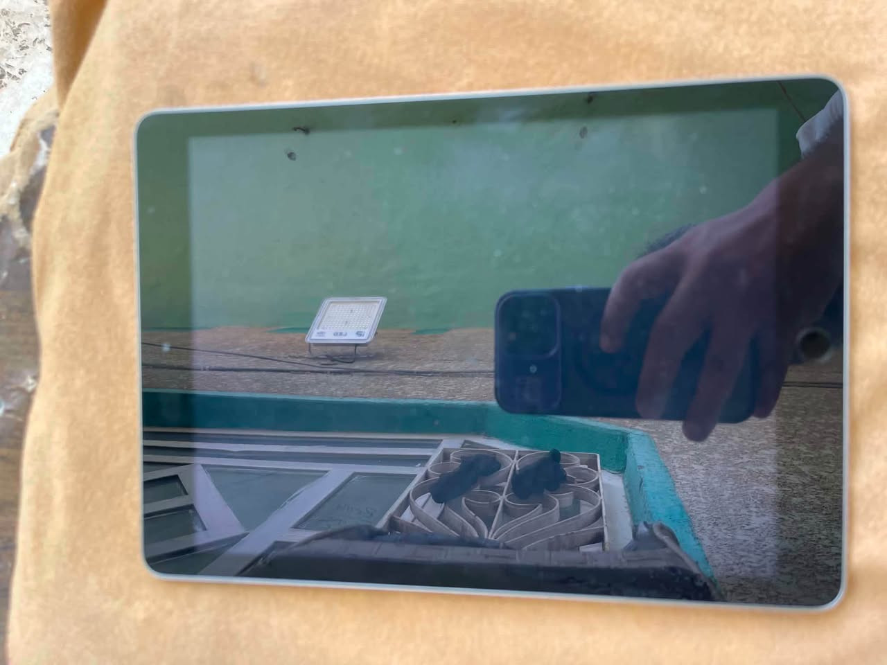 ايباد فايف يرهم للدراسة فول والالعاب بوبجي وبيس سلاسة فول بطارية وشاشة اصليات بعده جديد  ذاكرة ٣٢ للبيع سعرة ١٤٠ هذا رقمي ***********
