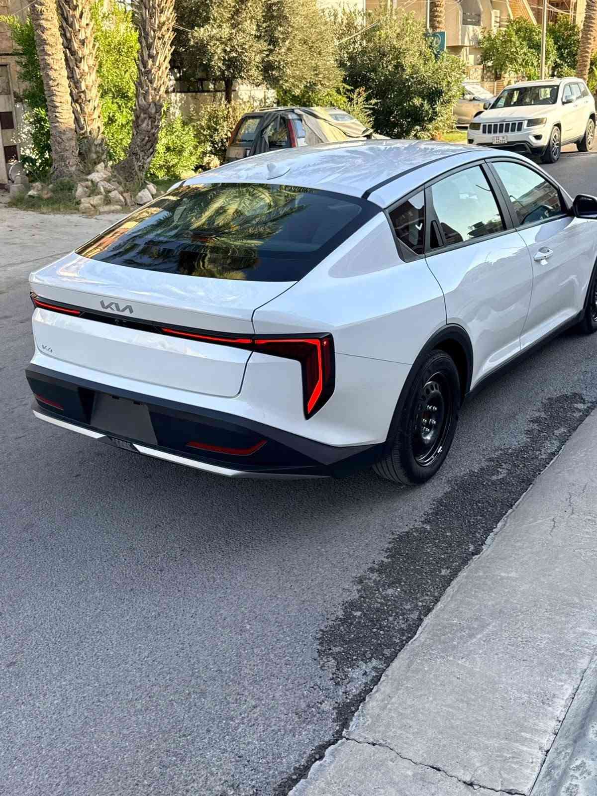 السلام عليكم KIA K4 2025 LX وارد امريكي
بصمة  / هندبريك دكمة  / لايت LED  / مكينة 2000 دوش / شاشة كبيرة متصلة ديجتال   / اوتو هولد / LED امامي وخلفي / قيادة ذاتية / كامرة دوارة / رادار تعديل مسار / اوتو بريك / مود درايف / تحكم ستيرن / كروس سرعة /مانع انزلاق / بلوتوث / اواكس / USB / ماشية 4000mi 
حادثه موضح بلصور مبدل بنيد ومصبوغ فقط السيارة شرط السونار بدون دواخل بدون شاصي بدون لغد ايرباك استيرن 
مكان السيارة بغداد البلديات 
للتواصل *********** 
ملاحضة السيارة بدون رقم دخول جديد
رجاءاً بدون خاص راسل واتساب وبخدمتك
