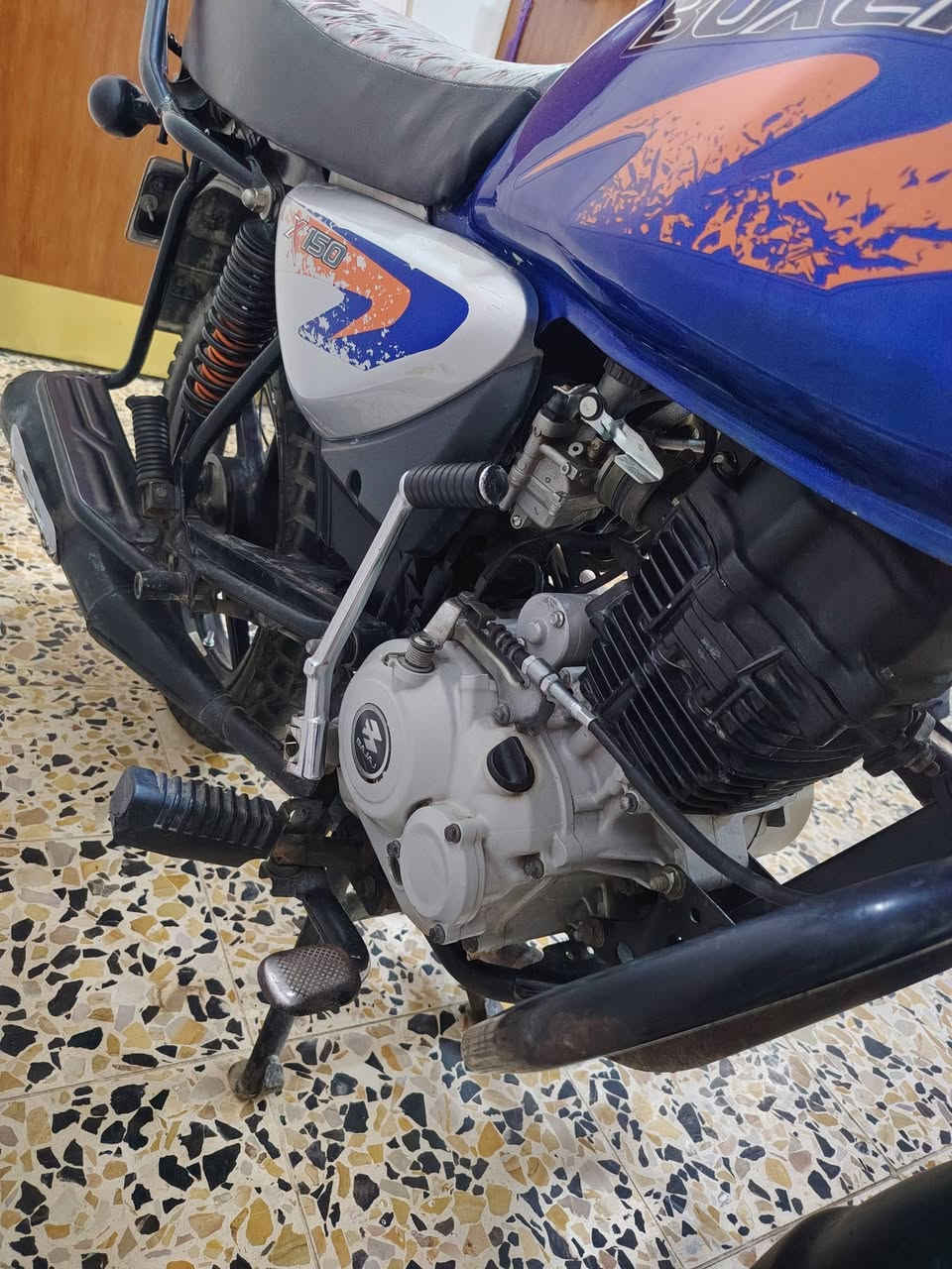 سلام عليكم دراجه بوكسر جبلي البيع مديل 23 رقم وسنويه بسمي رقم نكليزي تحويل ثاني يوم مباشر سنويه تنتهي 2030 دراجه مجفته تجفيت  شركه مره وحده   السعر دراجه مليونين و200 وبيها مجال دراجه خير من الله حلوه كلش دراجه احله من الصوره دراجه كلشي شغال بيها عنواني بصره كرمت علي مركز الناحيه يم الجسر مال نجيبيه الجديد شراي يدخل خا ص ويدلل هاذا رقمي  *********** مو شراي لا يتعبني يرحم والديكم
