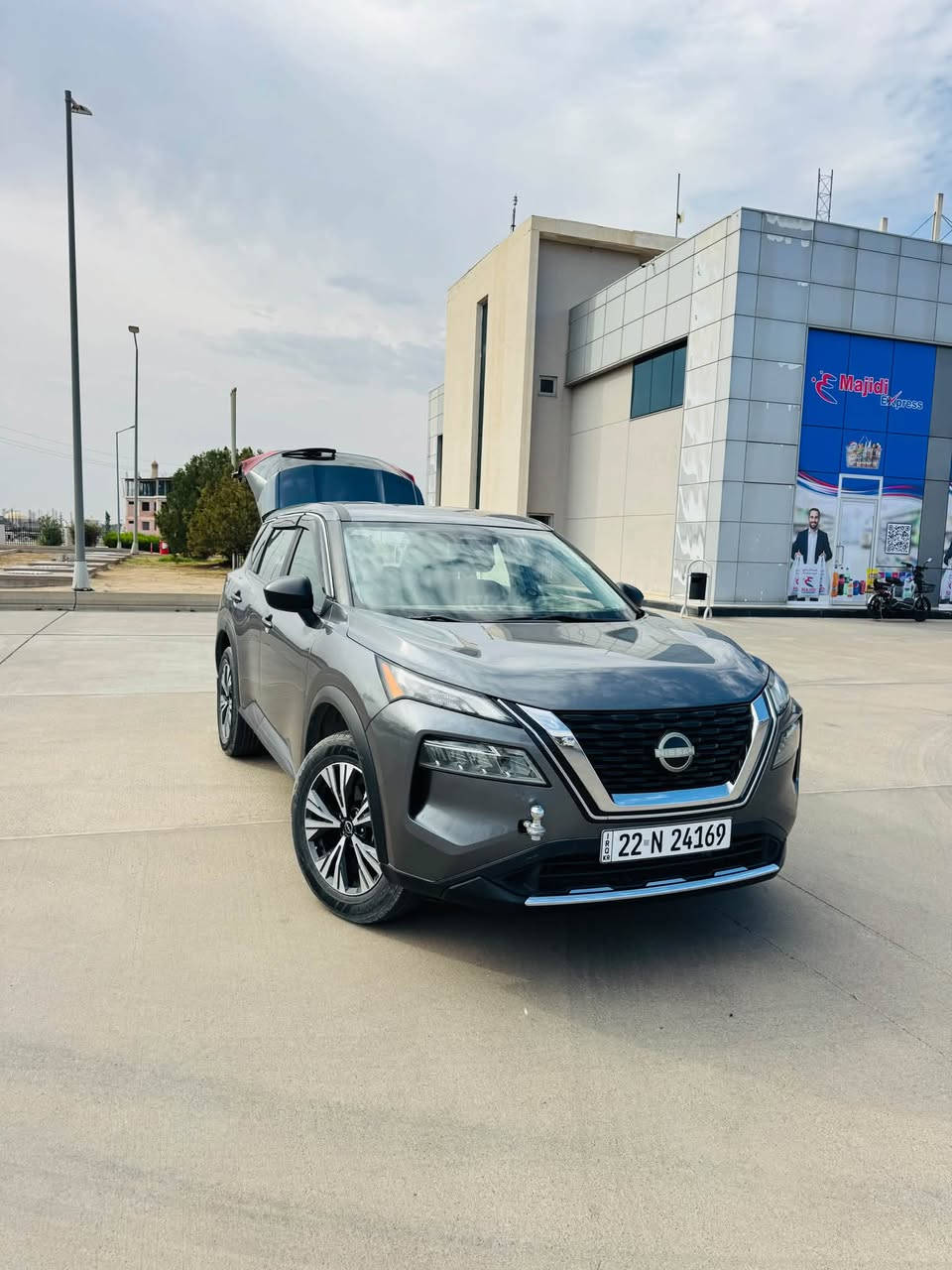 نيسان روج 2023 SV AWD

محرك  3 سلندر تيربو 

رقم اربيل سنوية لحد 2030 هزة جديد

تحويل غرامة تبريد كير محرك كله بشرط

الضرر جاملغ امامي طرف السايق

سيارة مال بيت مو مال معارض الجاد يتصل عرقم سيارة بسمي سعر 152 ورقة وبي مجال ***********

