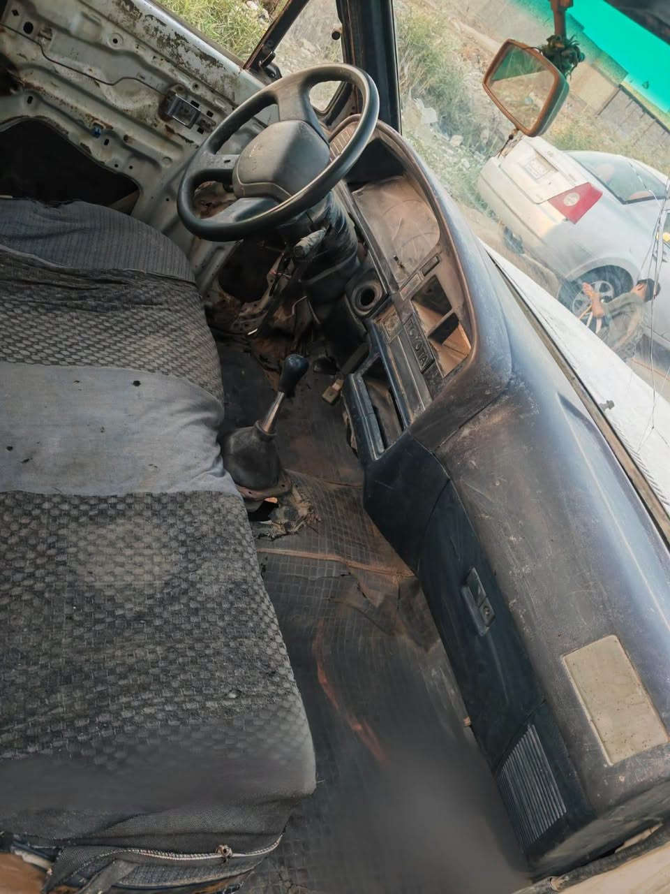 السلام عليكم للبيع فقط بيكب تويوتا هالوكس موديل 89 سياره جاهزه محرك او كير ثري واي جدد رقم بابل مكانه بل نجف شارع المطار السعر 17 الشراي *********** / ***********

