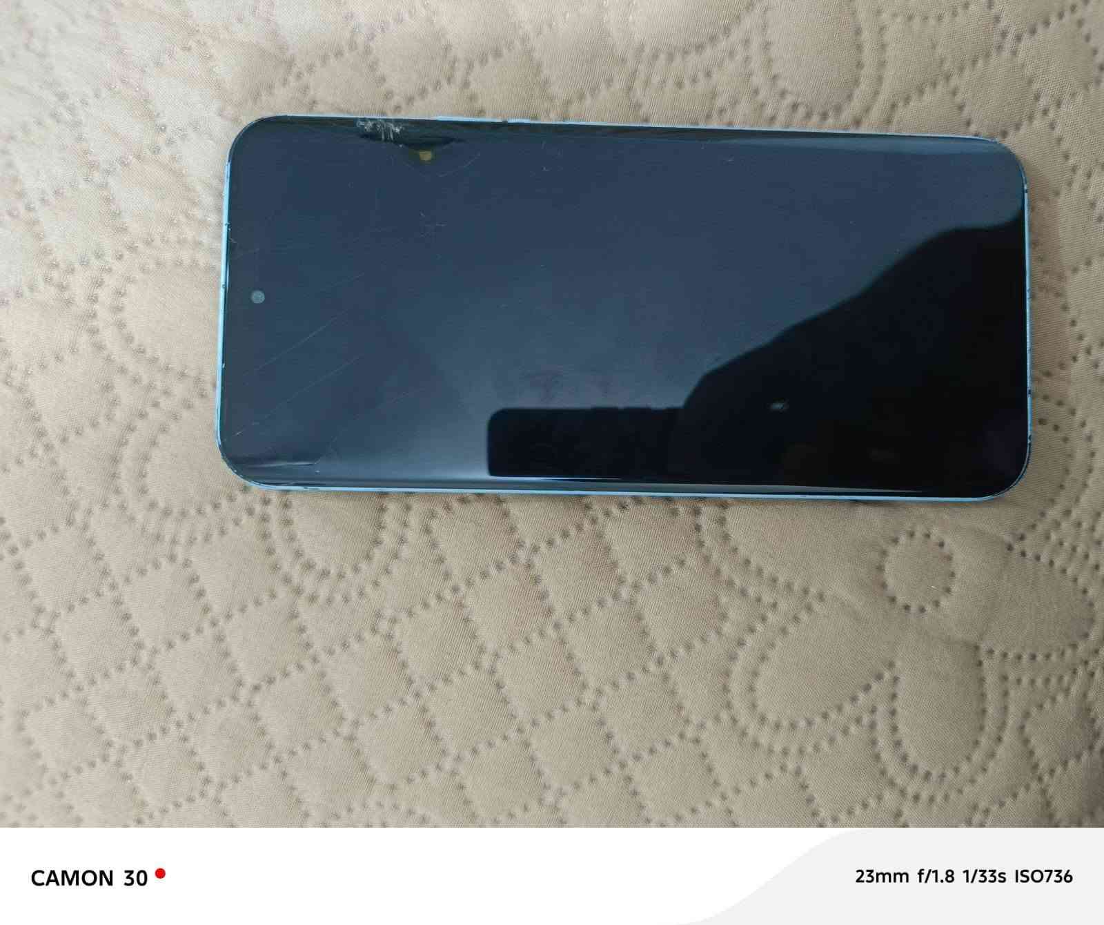 TECNO POVA Slim 5g
انحف وأخف جهاز بالعالم كاميرا كزازه جهاز ما مفتوح بي كسر بشاشه ما مآثر على الاستخدام نهائيا فوووول سلاسه 
256 +16 RAM
بطاريه 5160
60 فريم  
اضائه تفاعليه حول الكاميرا تكدر تخليها وتكدر تلغيها 
السعر 175 علما أن سعره الجديد 340 الف مستعجل على البيع العنوان الشطره
***********
