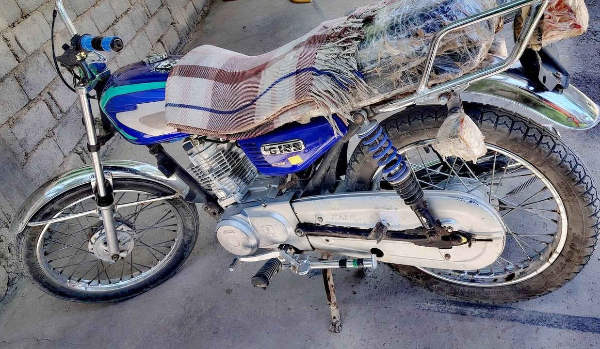 دراجه نامه ايراني اصلي 2023 كلك سعر 450وبيها مجال 
رقم ***********
