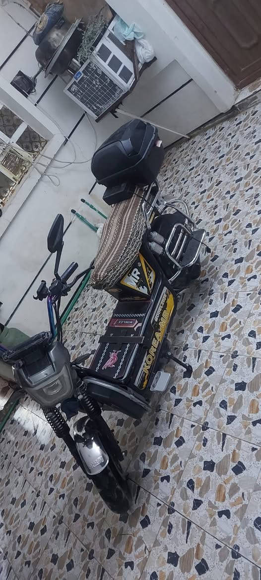 السلام عليكم جميعا
للبيع كما موضح بالصوره نظيف حيل
للاتصال.. 
***********
