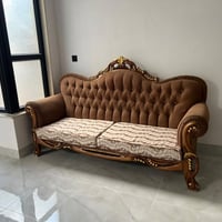 كنب • خشب ثقيل • اسفنج جديد