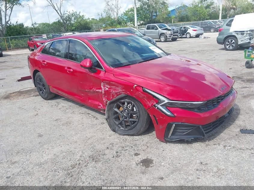 السلام عليكم
سياره K5 2025 Lxs 

السياره حالياً بالاردن 

شغاله ماشيه حداديه جاهزه مجهزه بس سمكره يرادلك

مواصفات السياره 

ماشيه 21 

مكينه 2500

تو ويل 

رادار امامي 

رادار جانبي 

بصمه 

تشغيل عن بعد 

هندبريك بصمه

مودات قياده 

وبعد بيها خير من الله مواصفات 

لاستفسار ***********

مكاني بغداد الحريه

نص مكتوب في الصور:
- 000-44960501 - 04/27/2026 - IAA Inc.
- 000-44980501 - 04/27/2026 - IAA Inc.