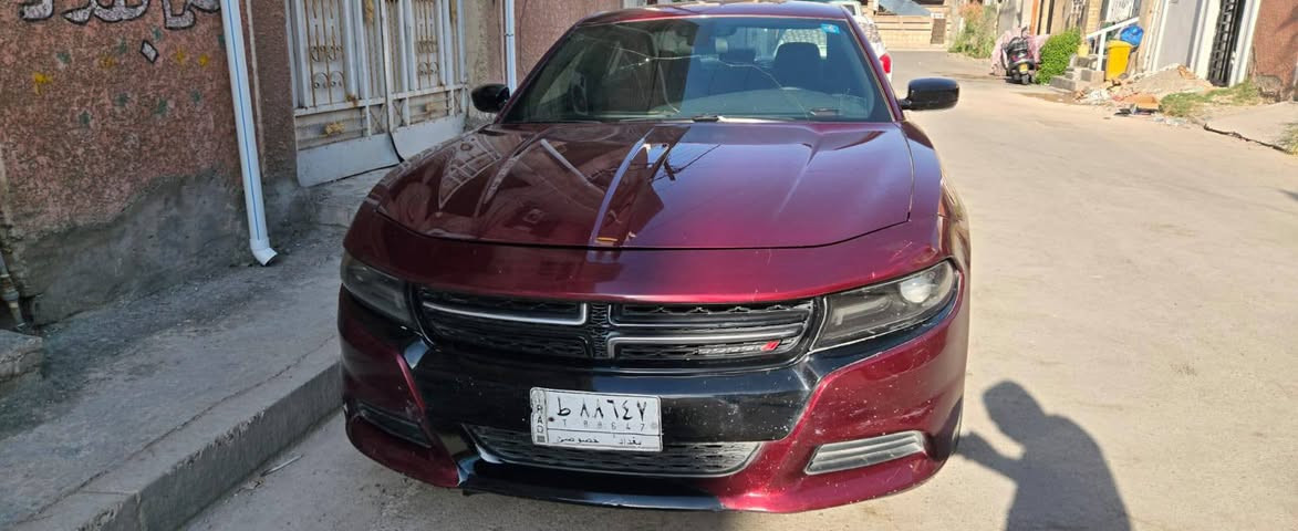 جارجر sxt
الون احمر كرزي 
اتلاث قطع بيها 
مديل ١٩ 
ماشية ٢٠٠ كيلو 
المكان الشعب 
السيارة جاهزة من كلشي 
صدر جديد كير وميكنة مكوفلات 
تبريد ثلاجة 
السعر ١٧٥
للتواصل ***********
