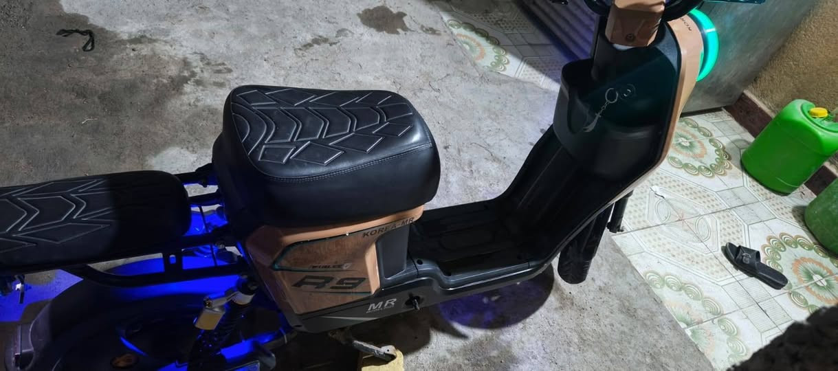 دراجه  R9 مديل ٢٥ مكفوله من كلشي  كهربائيات كله شغاله  السعر 500  وبيه مجال قراضه كله كامله سويجين وبصمه وكارت والمرايات والسله المكان البصره ابو الخصيب نهرخوز ولحاب يتواصل وياي على هاذه الرقم***********
