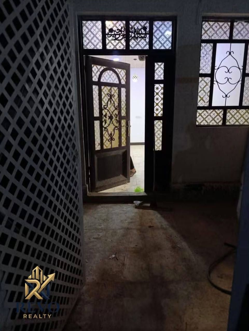 🏛️ خدمة التسويق والوساطة العقارية الشاملة | منصة ريفو (REVO Realty)

🏠 فرصة سكنية واقتصادية مميزة: منزل صغير للبيع
 الموقع: شارع المطار الجديد (مقابل المطار مباشرة).
 المساحة والتفاصيل: 50 متر مربع، يتكون من غرفة، صالة، صحيات، ومنور.
 الجنس والعائدية: طابو زراعي (سند 35).
 سنة البناء: 2018.
 السعر المطلوب: 16 مليون دينار عراقي (قابل للتفاوض للمعنيين).

للاستفسار و التواصل 

* واتساب / اتصال: ***********
 * تليجرام: قناة ريفو الرسمية https://t.me/revorealty1
 * فيسبوك: صفحة ريفو للوساطة العقارية
ريفو للوساطة العقارية (REVO Realty) — شريكك الموثوق لتحقيق أهدافك العقارية

