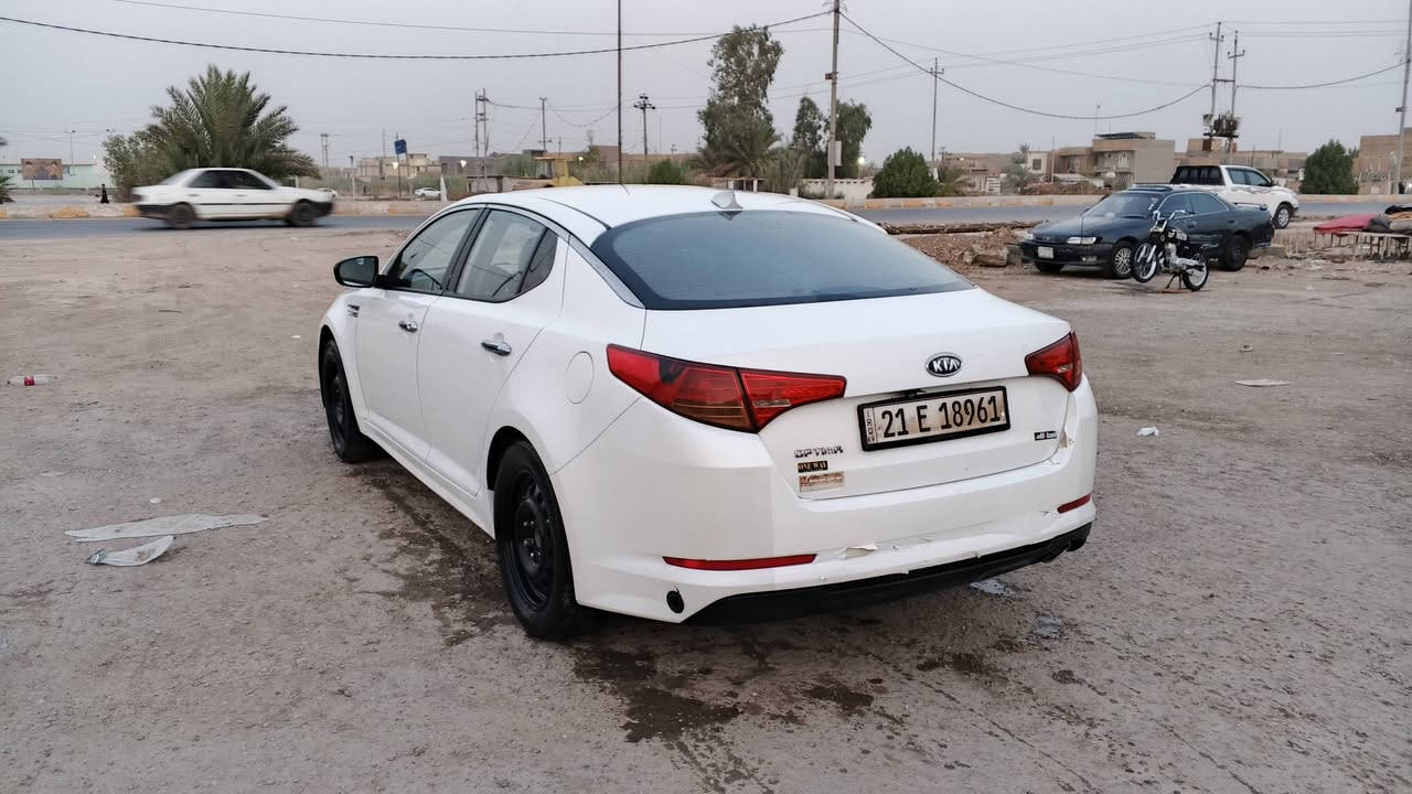 اوبتما  وارد كوري  غاز + بانزين  مكفوله بيه بس بارد بالباب خلفي  مكينه +كير + تبريد + حداديه كله مشروط رقم سليمانيه جديد وهزه جديده  مكان السياره الديوانيه 
السعر 108 
‏‪***********‬‏
