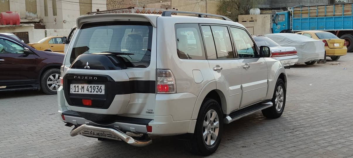 السلام عليكم للبيع باجيرو مديل 2015 حبتور فول مواصفات فتحه كشنات كهربائيات دمام مري شفط بجم زنون استريت كهربائي كشنات جلد بيه هواي مواصفات سياره بيه صبغ قطعتين ولباقي مكفوله مكينه وكير وحداديه تخم تاير تبريد 3 قطع رقم بغداد تحويل ثاني يوم سياره جاهزه مال جناي سياره سعر 135 وبيه مجال رقمي ***********
