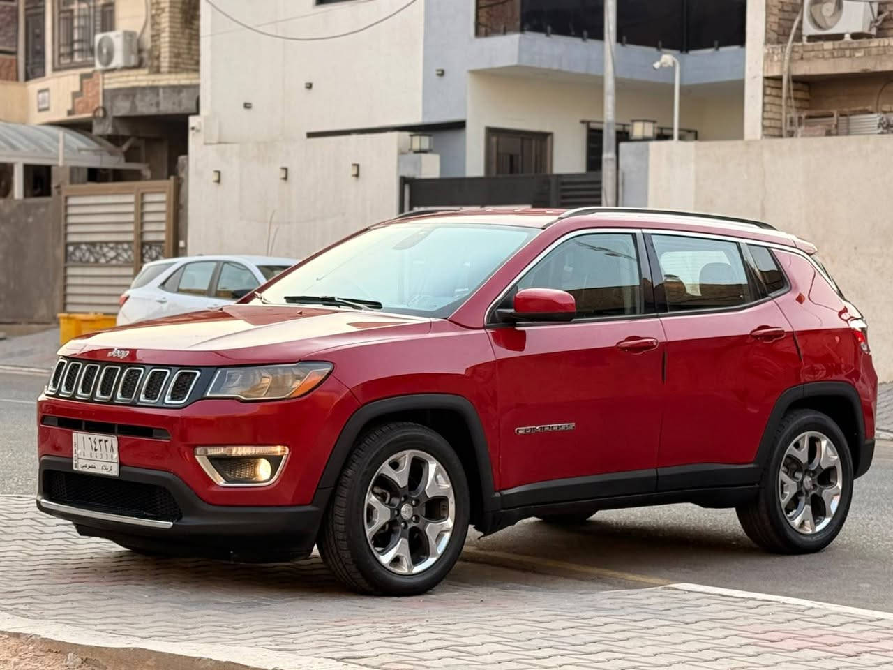 سلام عليكم للبيع جيب كومبارس موديل 2019 فول موصفات عده البنرما  مكينه وكير كفاله شرط سونار حادثه باب وجاملغ والباقي كفاله بسمنه تحويل مباشر السعر 96 وبي مجال قليل العنوان كربلاء  للستفسار ***********
