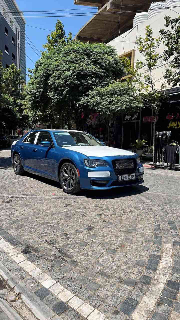 كلايسلر اوباما
موديل :2021خليجيه وكالة هارلم
ام الرادر والبرده فول مواصفات Sاعلى مواصفات بل اوباما داخل ابيض ملكي رادرادات كشنات كهرباء حار بارد+ثلاجه كلاصات حار بارد 
دوس كهرباء خزن ميموري 
لايت عدسات متحرك اشاره مرايه
بنوراما سقف ستيرن كهرباء شفتات ستيرن وبعد هواي مواصفات المعروفه السياره مكفوله من الضربه والصبغ والتبديل والفتح فقط بارد bdr بل باب مال السايق ومامبين
رقم بغداد الدولي باسمي استخدام الوكاله
السعر:288وبيه مجال
مكاني بابل 
***********

نص مكتوب في الصور:
- NOVA CITY MOTEL Shaqlawah, Iraq
- AL HILLAH
