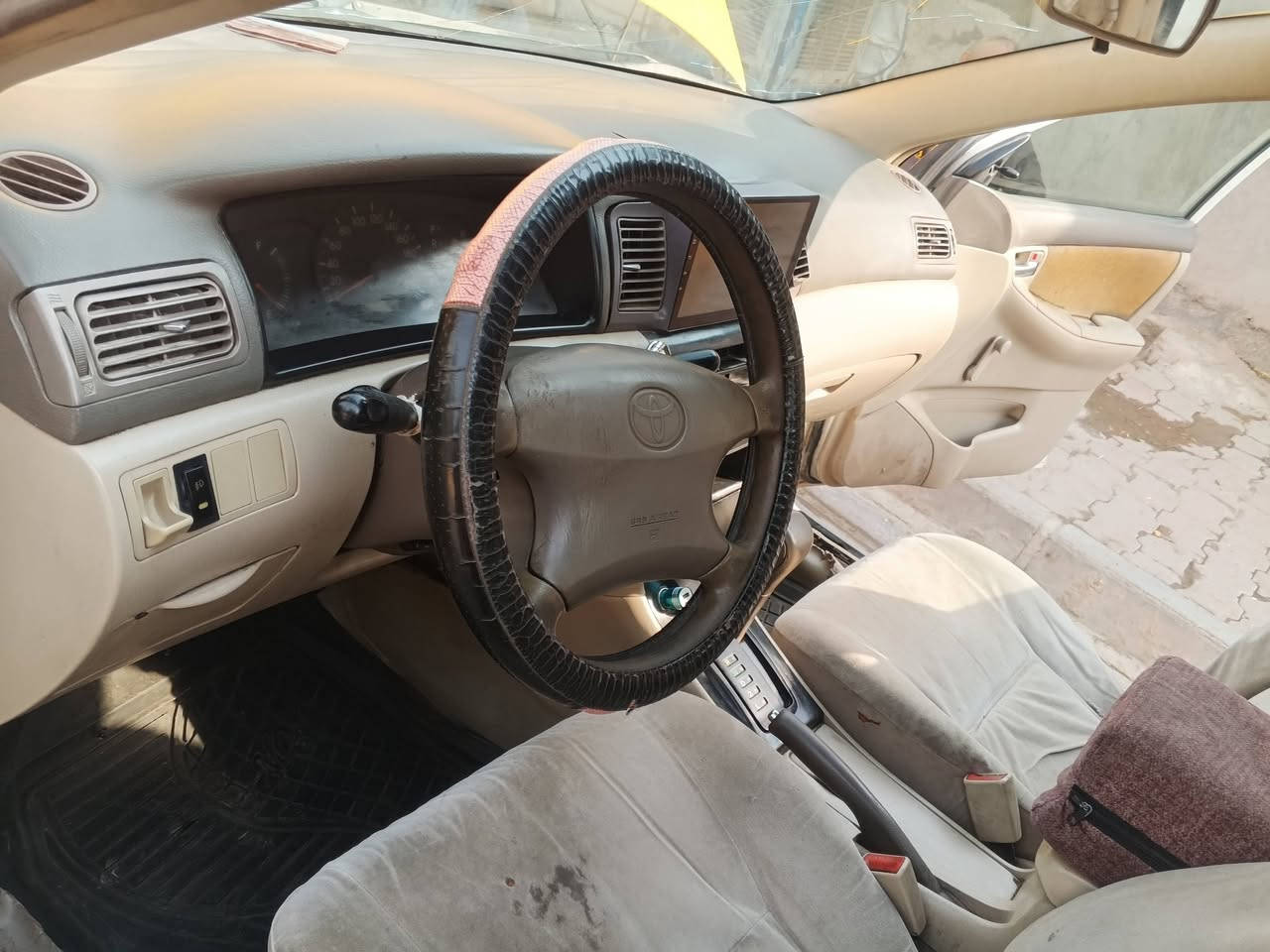 سلام عليكم كورلا للبيع موديل 2003سنويه عضم عاج صاقصه رقم أليف كركوك بطاقه بانزين المكان كركوك   حي النصر  الرقم الهاتف ***********
