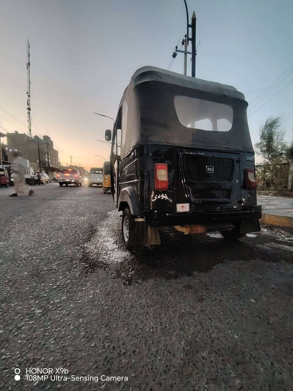 سلام عليكم تكتك للبيع موديل 22 شهر 10رقم وسنويه كفاله عامه كشر ومكينه مكان ناصريه قلعه سكر ***********
