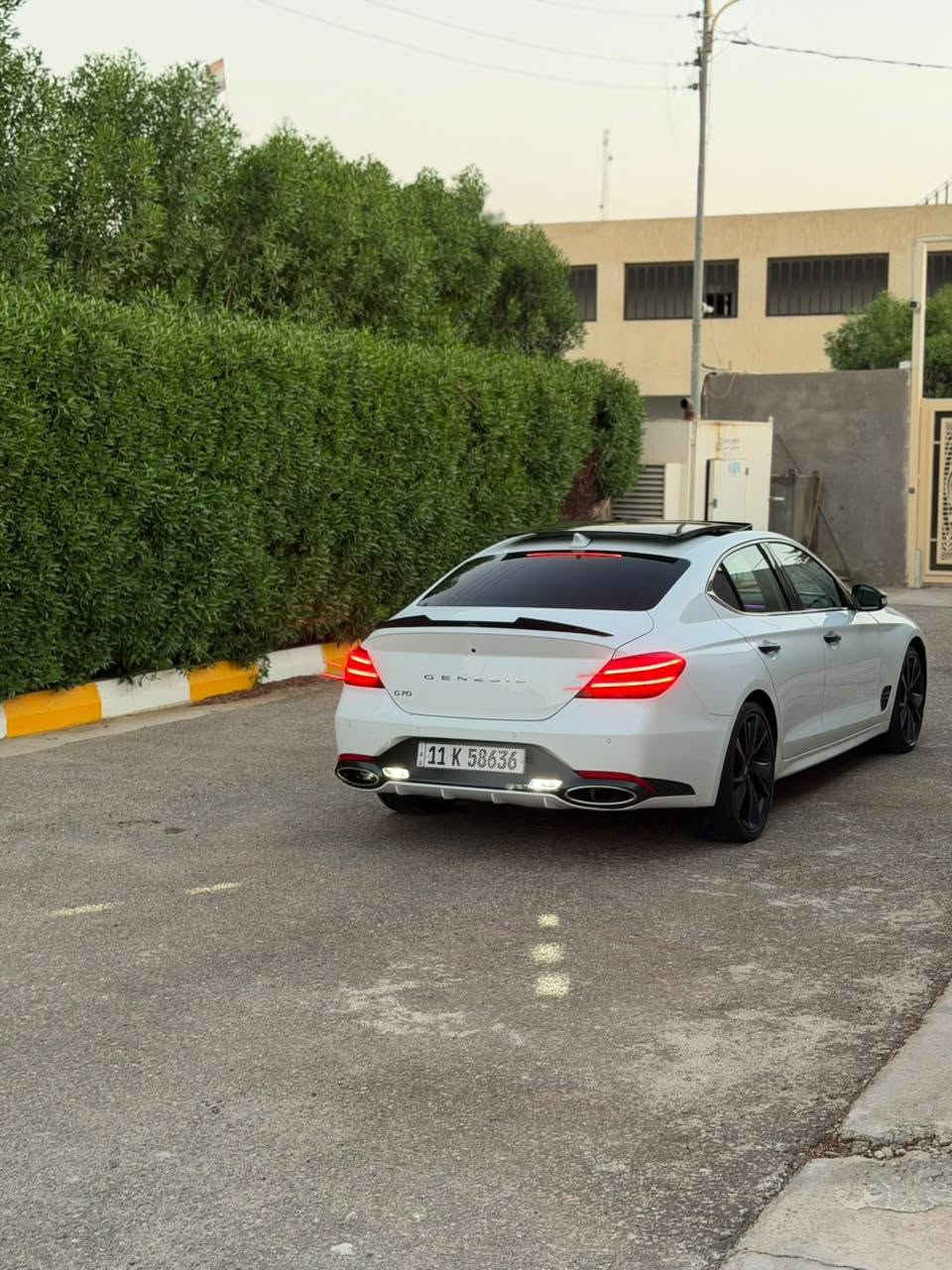 السلام عليكم
جنيسيس G70 موديل 2023  رقم بغداد معوقين بعدلها سنتين ونص وتتحول حادثها كلش بسيط بنيد امبدل بدون دواخل 
ماشيه ١٦ الف بحالة الزيرو السيارة فول مواصفات 
محرك 4 سلندر 
كاميرات 360
تشغيل عن بعد
توقف ذاتي
رادار 
داتوشوب
حساسات خلفي امامي
جنطه كهرباء شفط
شاشه ديجيتال
كشنات كهرباء تبريد تدفئه 
نظام abs
مانع انزلاق
بعد هواي بيها مواصفات
السعر 185 
للاستفسار ***********
