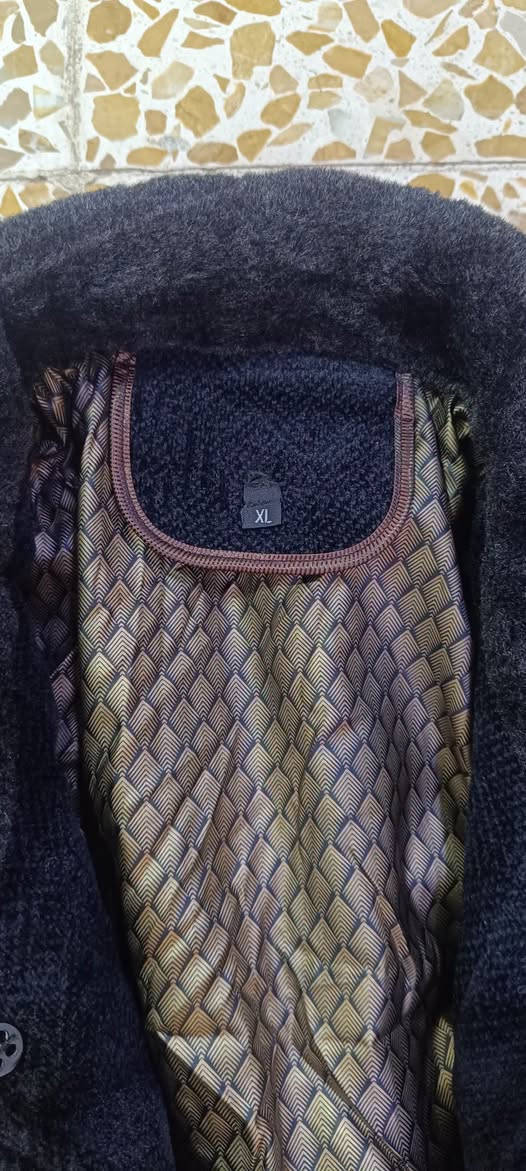 قابوط بهذا الشكل الأنيق ماركة اصلية حجم XL يلبس وزن 90-100 جديد غير مستخدم بسعر 25مع التوصيل
***********
***********
قابوط بهذا الشكل الأنيق ماركة اصلية حجم XL يلبس وزن 90-100 جديد غير مستخدم بسعر 25مع التوصيل
