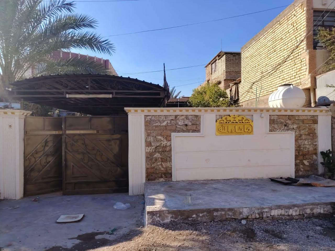 بيت ٣٠٠ الواجه ١٠ والنزال ٣٠ متر طابو ملك صرف الراشديه منطقه الانتصار قرب مستشفى حمادي شهاب قريب علشارع قاط واحد مسلح غرفتين نوم واستقبال ومطبخ وحولي وخدمات جوه وبره وبيتونه ومخزن بلصطح وكراج وحديقه I
***********
